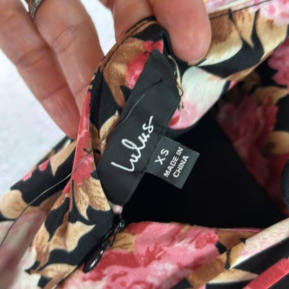 NWT Lulu’s Moment of Chic Black Floral Print Satin Lace-Up Midi Dress XS - Picture 7 of 11